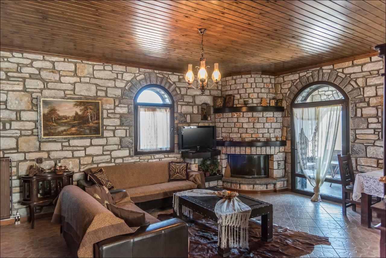 米斯特拉斯Stone Mansion Anavryti, Αμα 20569别墅 外观 照片